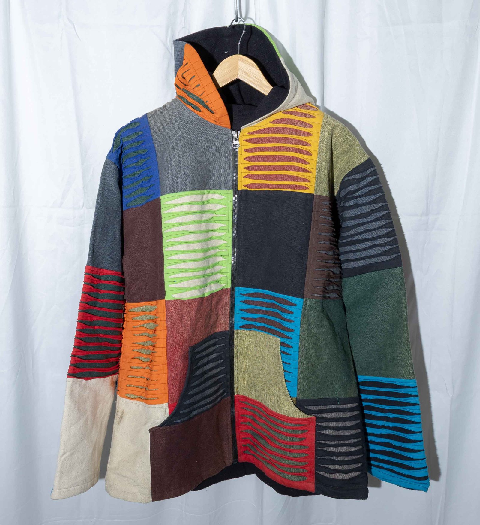 Nepal Patchwork Razor-Cut Hooded Jacket – Multicolour Zip-Up Boho Jacket image 3